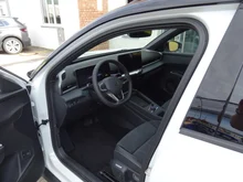 VW T-Roc Style eTSI DSG in Pure White Dach Black Uni