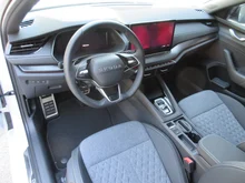 Škoda Octavia Combi Sportline TDI DSG in Moon-Weiß Metallic