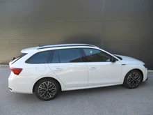 Škoda Octavia Combi Sportline TDI DSG in Moon-Weiß Metallic