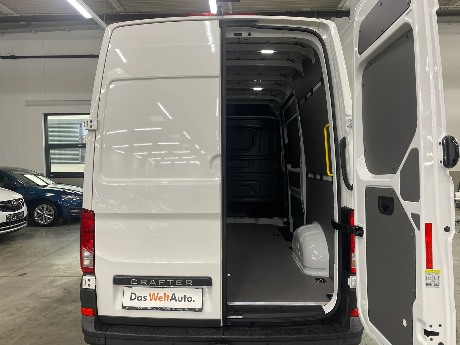 Bild eines VW Crafter 35 Kastenwagen L3H3 TDI