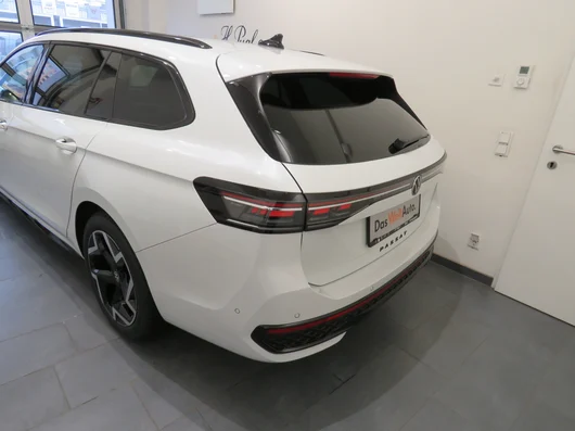 Bild eines Passat Variant R-Line TDI 4MOTION DSG