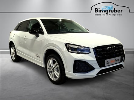 Audi Q2 35 TFSI admired