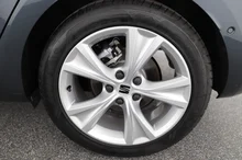 SEAT Leon FR Edition 1.5 TSI 115 PS in Magnet-Grau Metallic