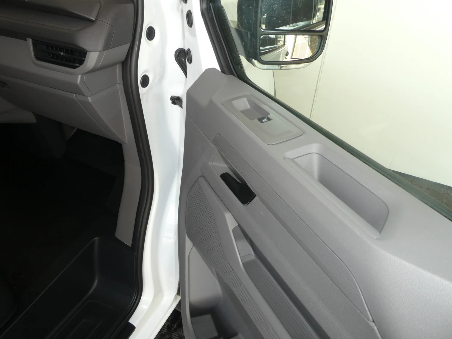 Bild eines VW Transporter Kastenwagen LR TDI