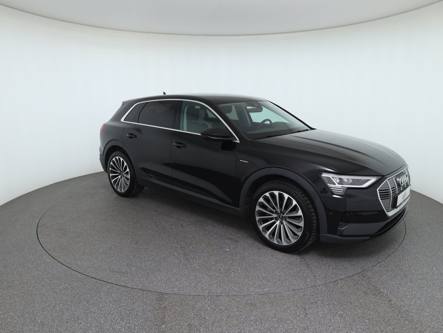 Audi e-tron 55 quattro 300 kW Business | Bild 3 von 32