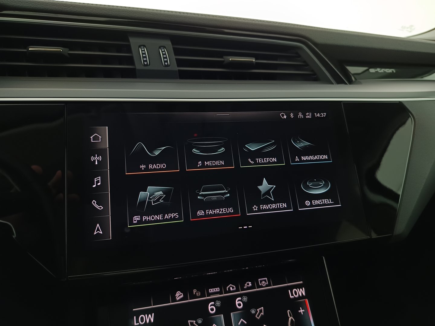 Audi e-tron 55 quattro 300 kW Business | Bild 19 von 32
