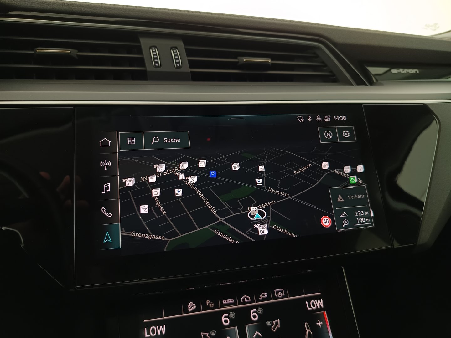Audi e-tron 55 quattro 300 kW Business | Bild 23 von 32