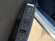 VW ID. Polo Life Edition 155 kW - 52 kWh in F0 Oyster Silver Metallic
