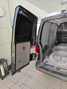 VW Kastenwagen Transporter Kastenwagen TDI in deepblack perleffekt