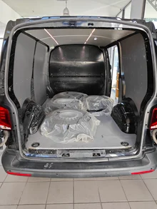 VW Kastenwagen Transporter Kastenwagen TDI in deepblack perleffekt
