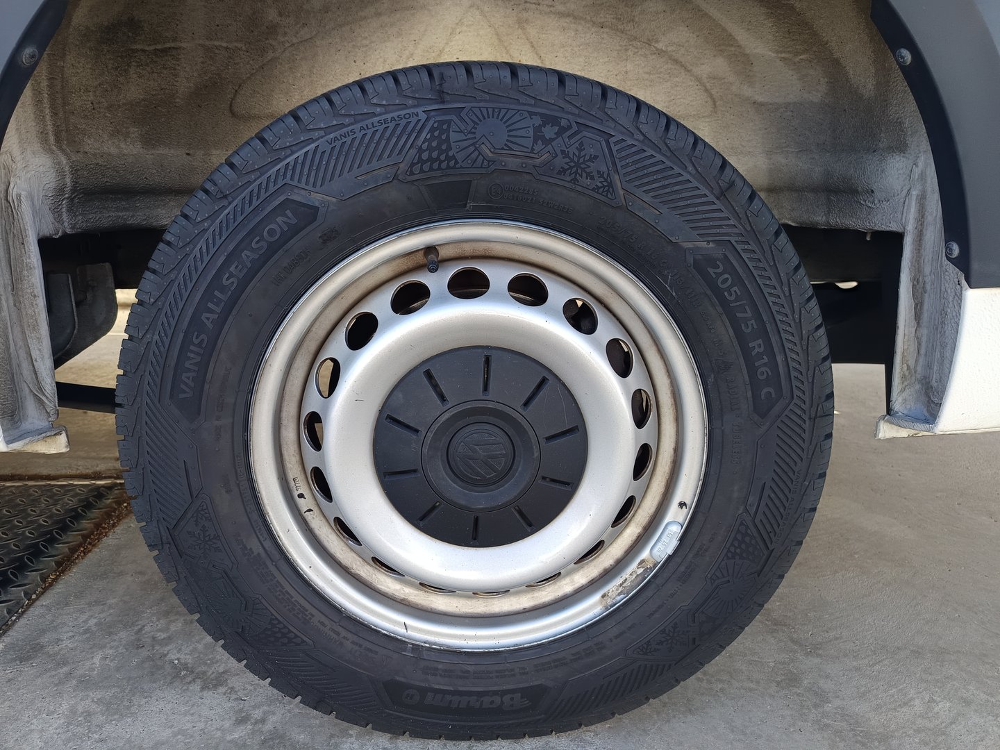 VW Crafter 35 Kastenwagen L4H3 TDI | Bild 8 von 24