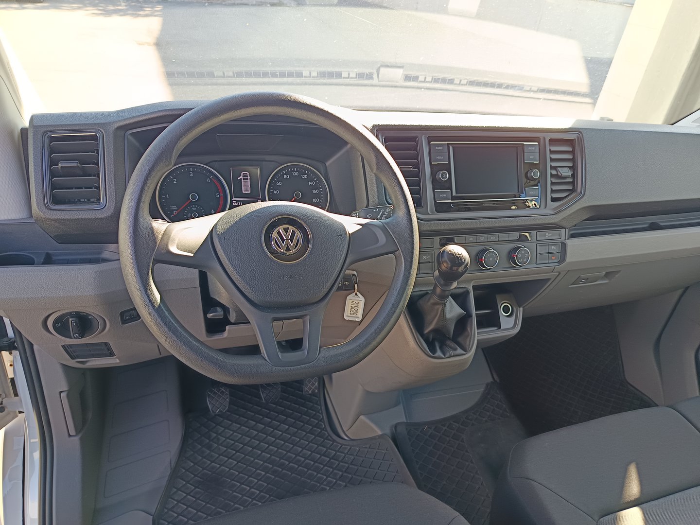 VW Crafter 35 Kastenwagen L4H3 TDI | Bild 12 von 24