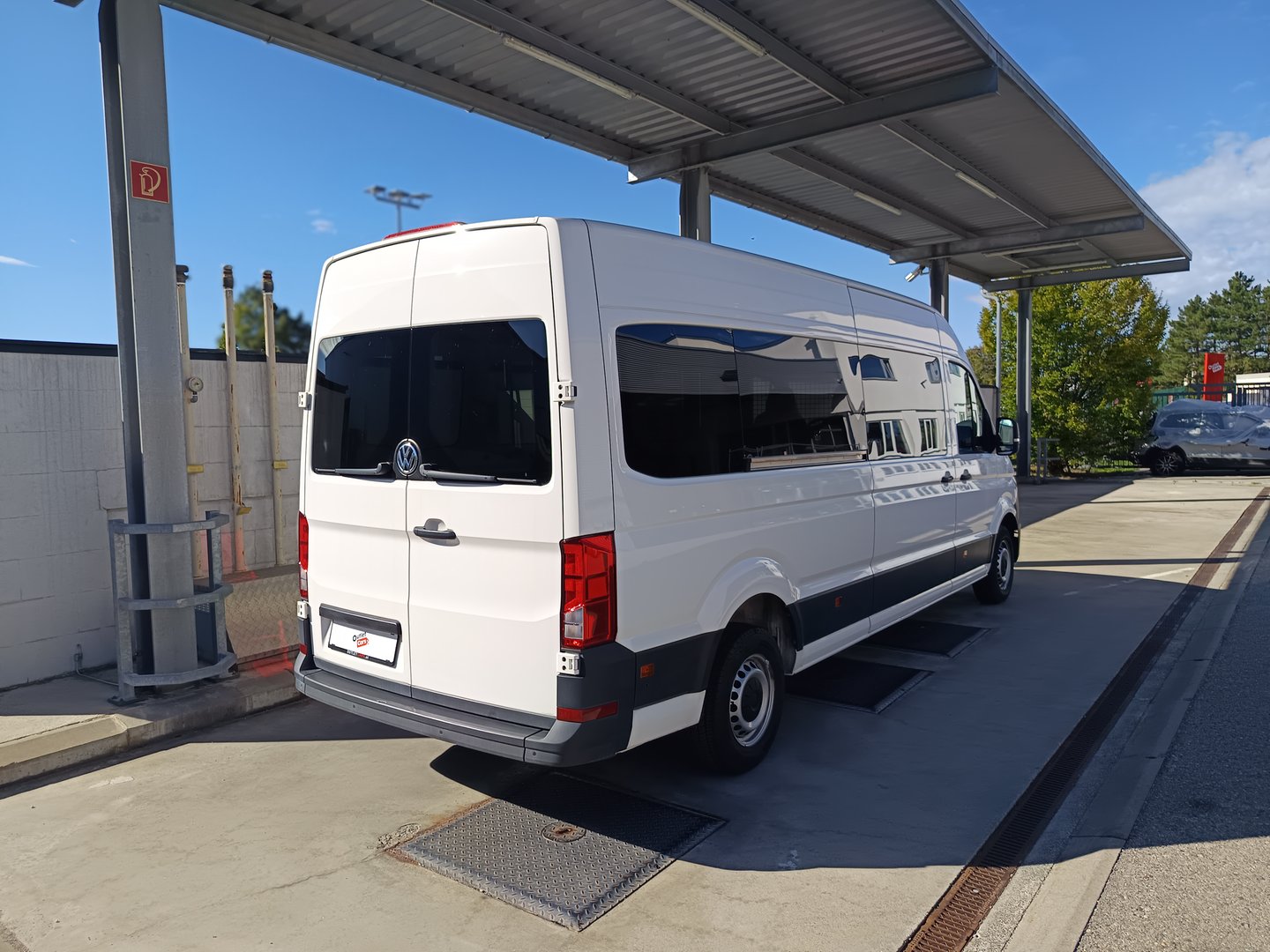 VW Crafter 35 Kastenwagen L4H3 TDI | Bild 6 von 24