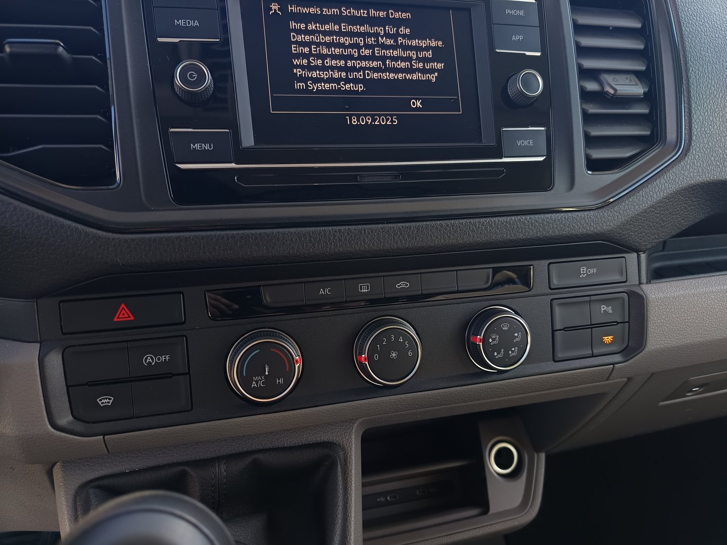 VW Crafter 35 Kastenwagen L4H3 TDI | Bild 20 von 24