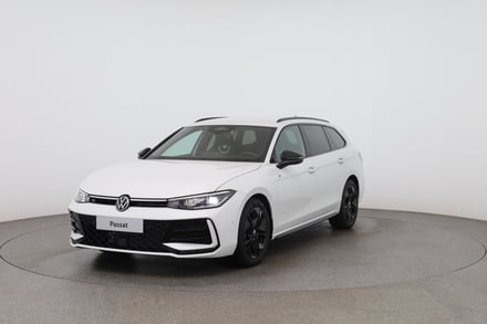 VW Passat Variant R-Line eTSI DSG