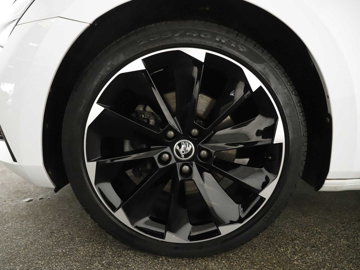 Škoda SUPERB Combi iV SPORTLINE DSG | Bild 22 von 22