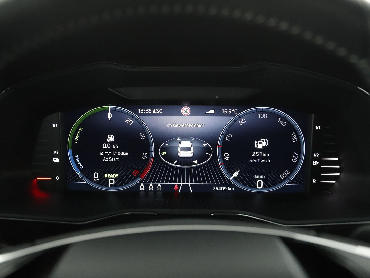 Škoda SUPERB Combi iV SPORTLINE DSG | Bild 11 von 22
