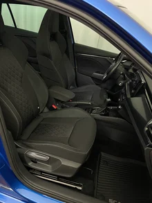 Thumbnail-Foto von Fahrzeug