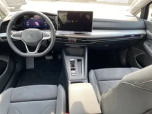 VW Golf Variant Life mHeV DSG in Grenadillschwarz Metallic