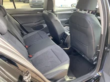 VW Golf Variant Life mHeV DSG in Grenadillschwarz Metallic