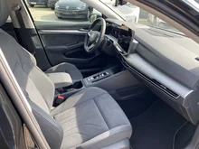 VW Golf Variant Life mHeV DSG in Grenadillschwarz Metallic
