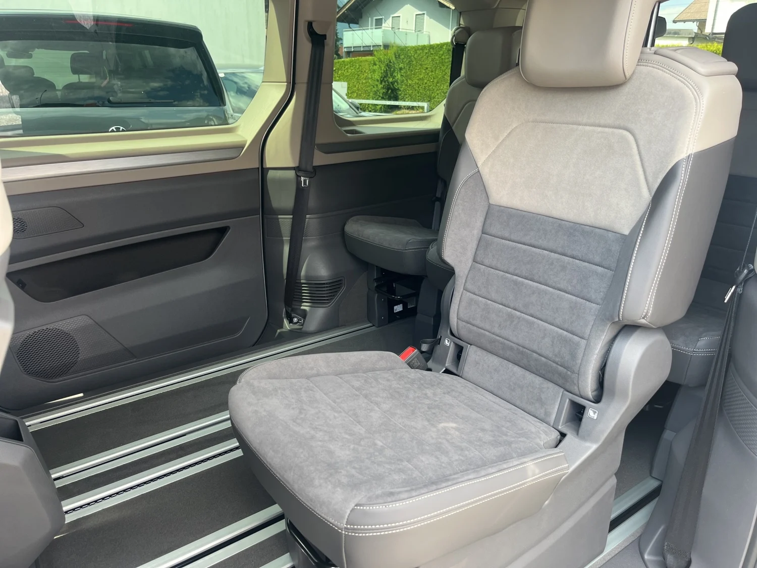 Bild eines VW Multivan Edition eHybrid 180 kW 4MOTION