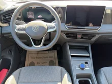 VW Tiguan Friends eTSI DSG in Grenadillschwarz Metallic