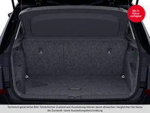 Škoda Kamiq Essence TSI DSG in Black-Magic Perleffekt