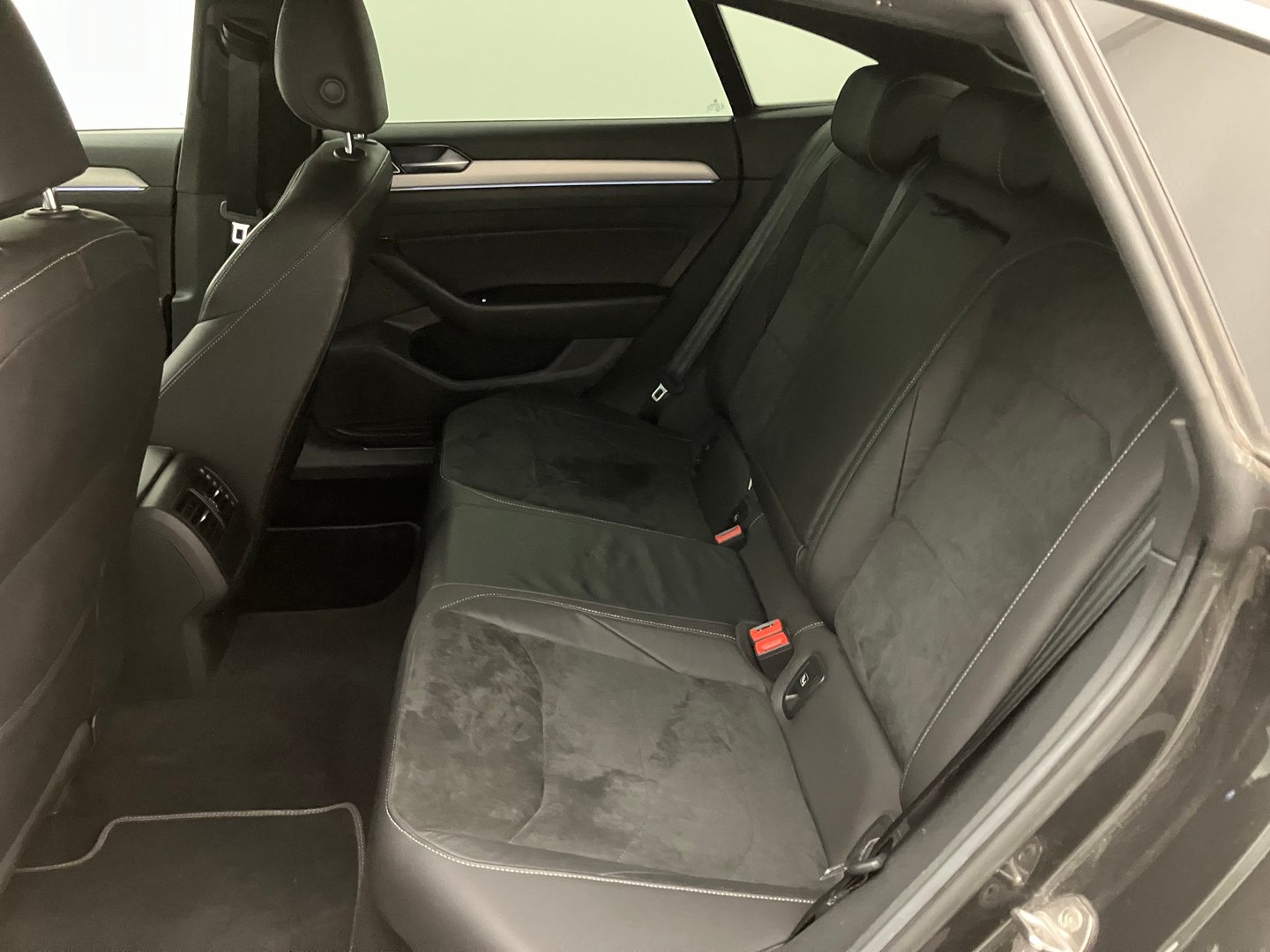 VW Arteon R-Line TSI ACT OPF DSG | Bild 29 von 33