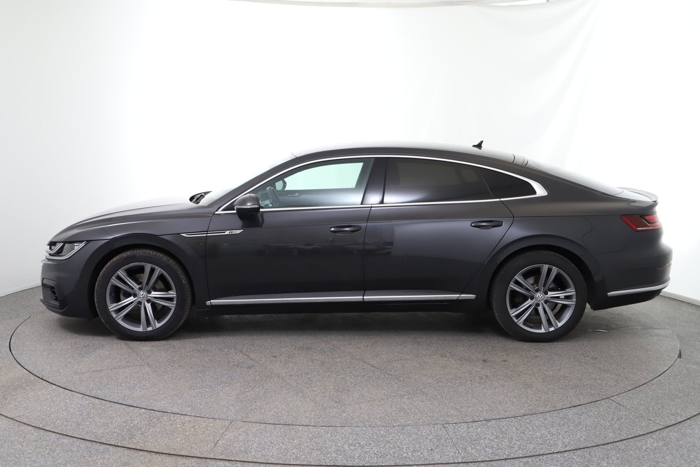 VW Arteon R-Line TSI ACT OPF DSG | Bild 2 von 33