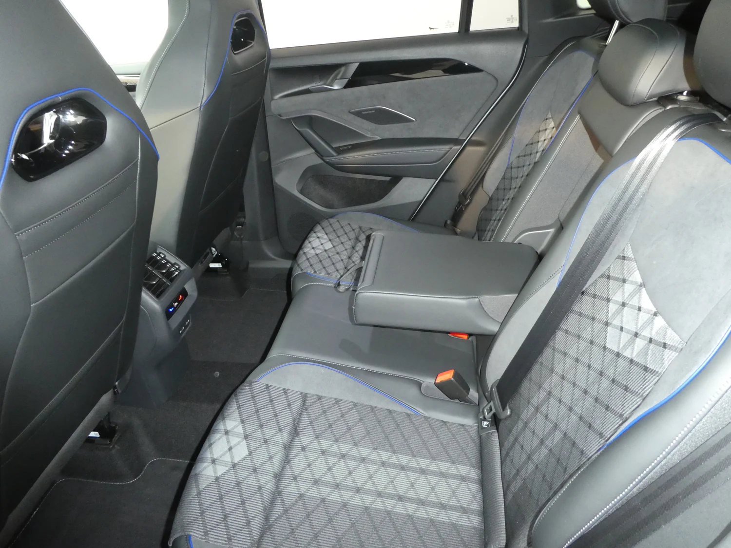 Bild eines VW Tiguan Sport eHybrid DSG 150 kW