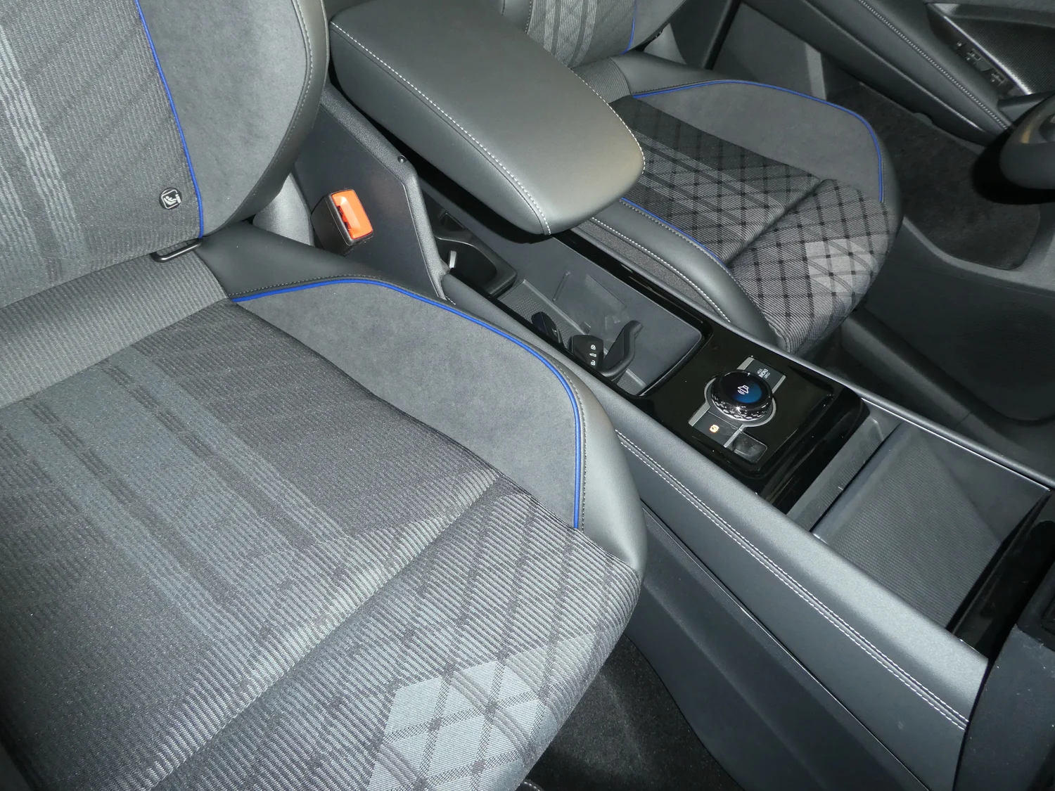 Bild eines VW Tiguan Sport eHybrid DSG 150 kW