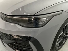 VW Golf Sport mHEV TSI DSG in Mondsteingrau Dach schwarz