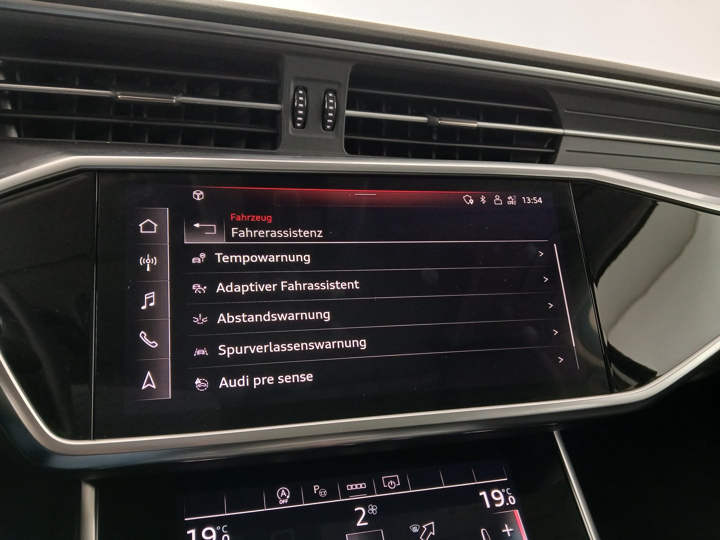 Audi A6 2.0 TDI ultra | Bild 24 von 33