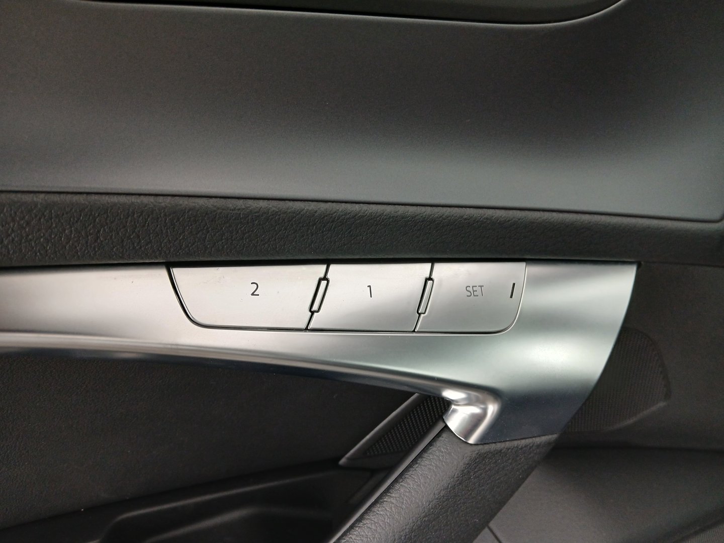 Audi A6 2.0 TDI ultra | Bild 12 von 33