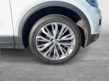 VW T-Roc iQ Drive TSI ACT OPF DSG in White Silver Metallic Dach Schwarz