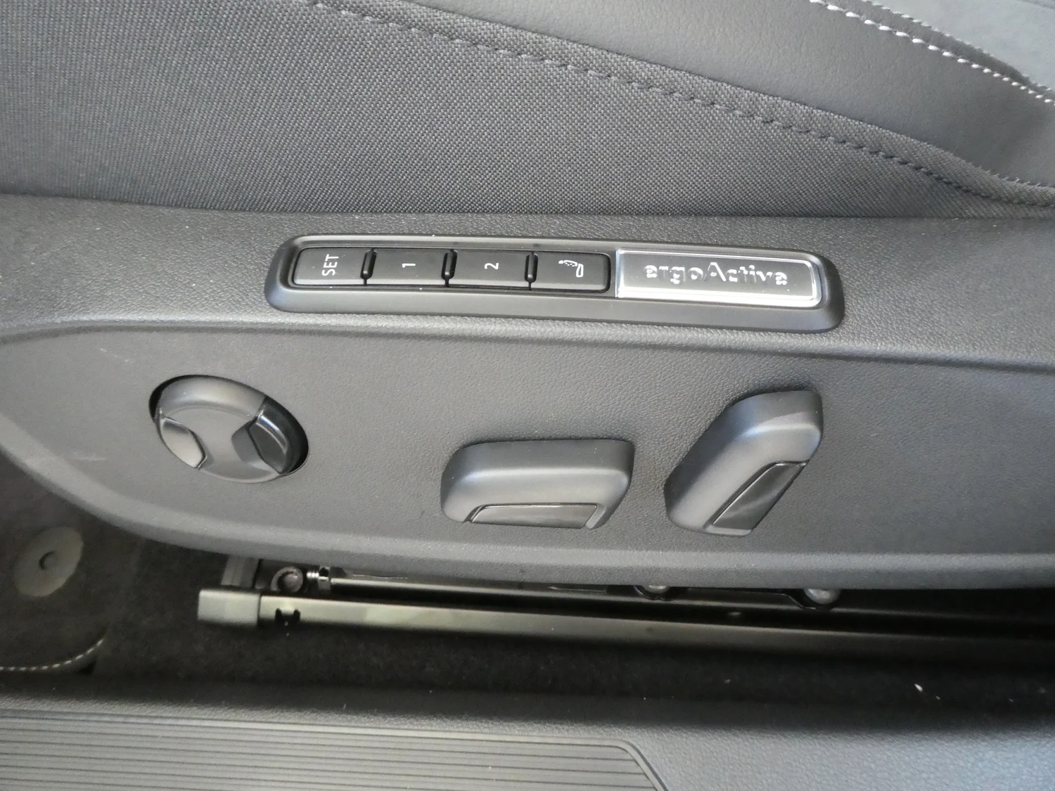 Bild eines VW Golf Rabbit eHybrid DSG 150 kW