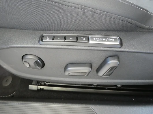 Bild eines VW Golf Rabbit eHybrid DSG 150 kW