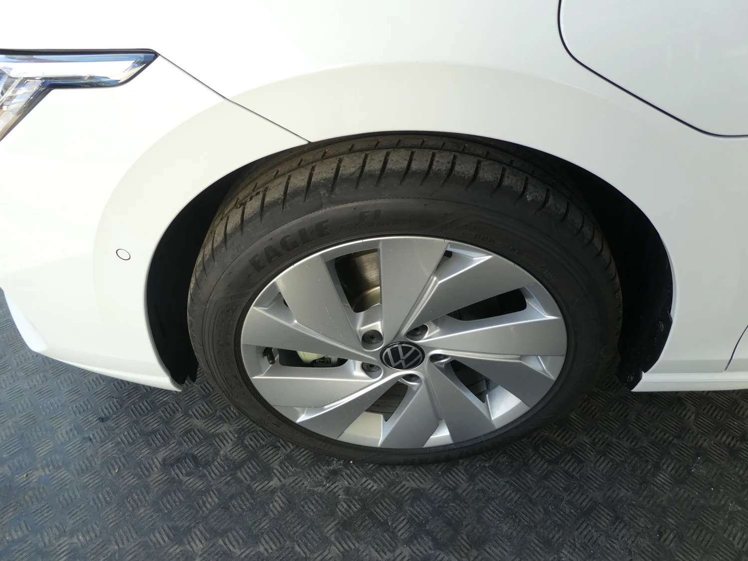 Bild eines VW Golf Rabbit eHybrid DSG 150 kW