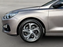 Hyundai i30 Trend in dunkelbraun - metallic