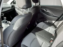 Hyundai i30 Trend in dunkelbraun - metallic