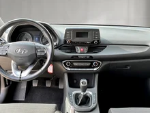 Hyundai i30 Trend in dunkelbraun - metallic