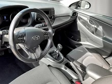 Hyundai i30 Trend in dunkelbraun - metallic