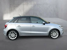 Thumbnail-Foto von Fahrzeug