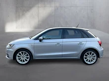 Thumbnail-Foto von Fahrzeug