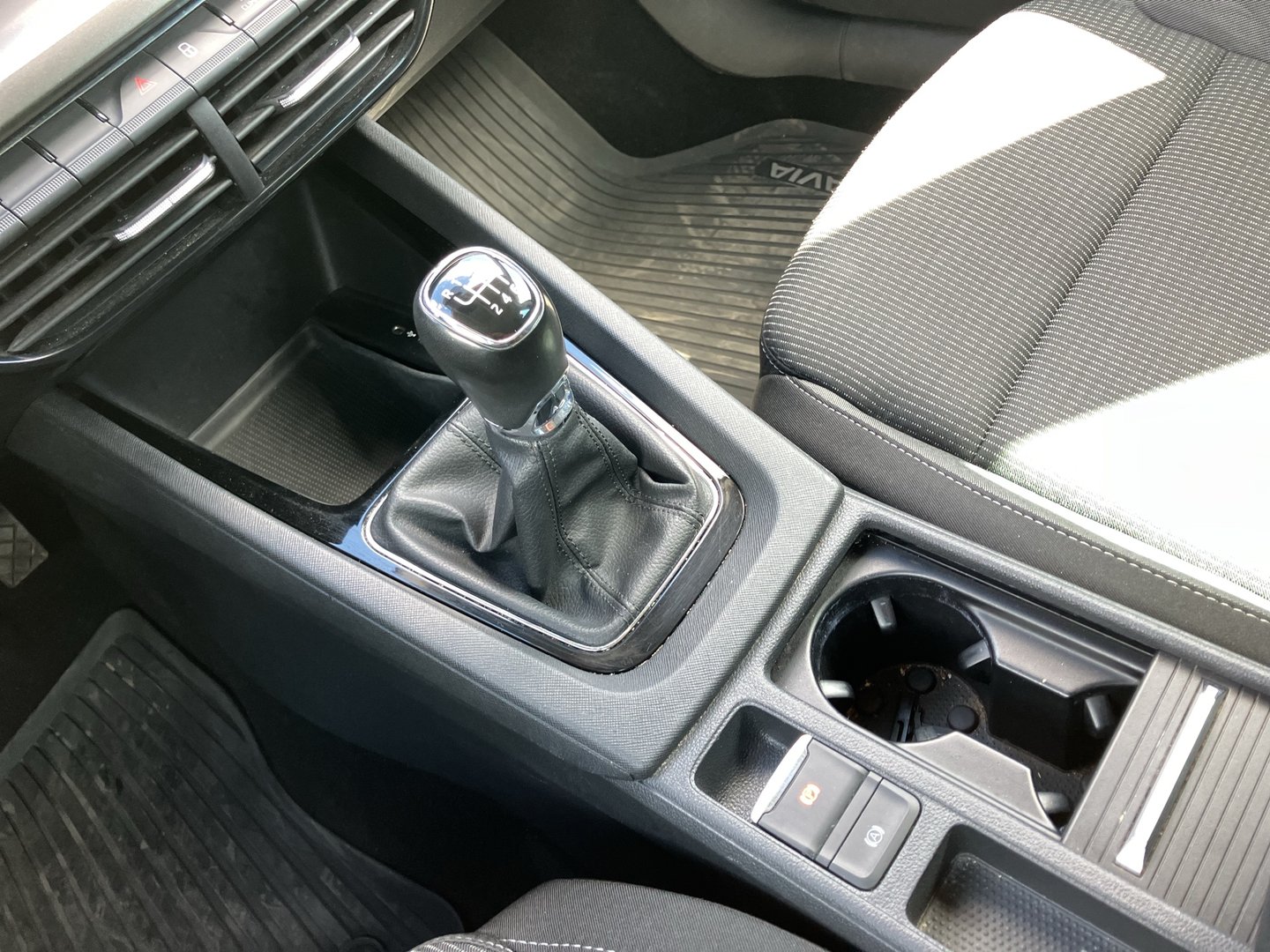 Škoda OCTAVIA Combi Business TDI | Bild 18 von 24