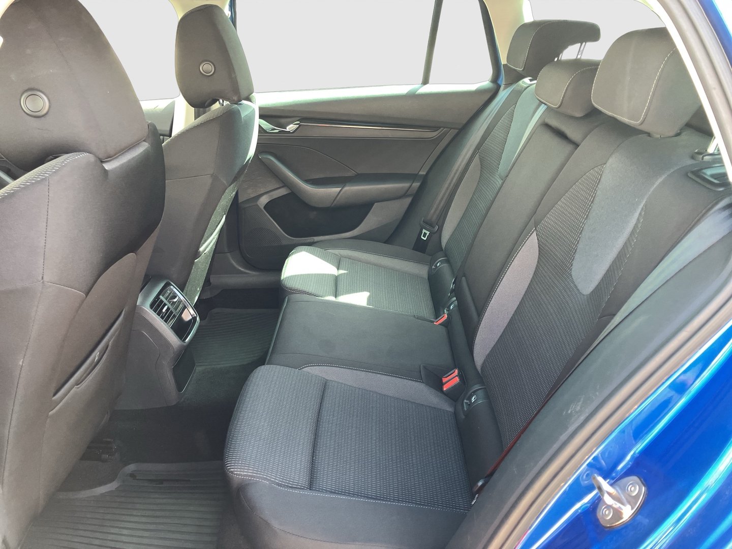 Škoda OCTAVIA Combi Business TDI | Bild 19 von 24