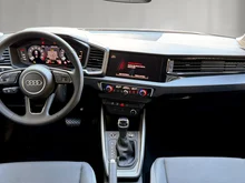 Audi A1 Sportback 25 TFSI intense in Cortinaweiss