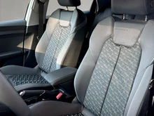 Audi A1 Sportback 25 TFSI intense in Cortinaweiss