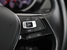 VW Touran Sky TDI DSG in DELFINGRAU METALLIC